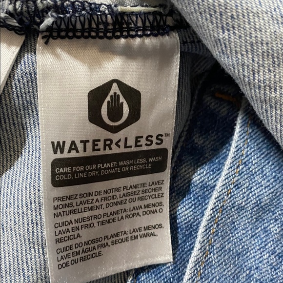 Levi's Light Blue Denim Jacket Size Medium - Picture 8 of 11